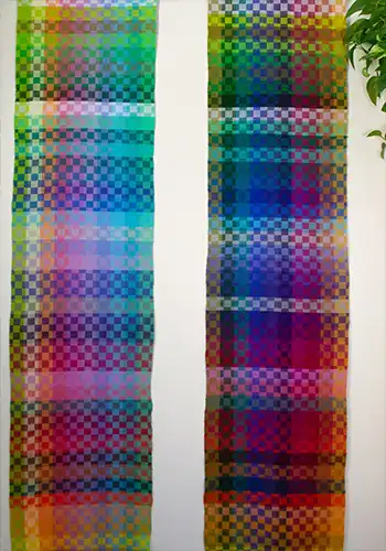 Tubular spectrum Banner gamps