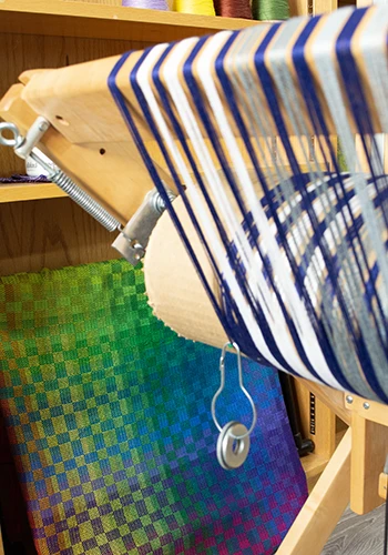 Floating Selvage Weight on Back